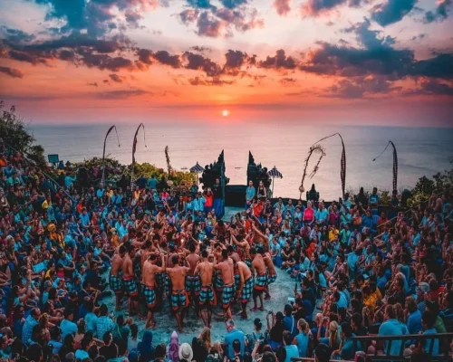Kecak_Dance_Di_Pura_Uluwatu_Bali_14_11zon