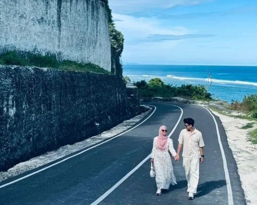 Tole-Monkey-Bali-Pandawa-Beach-1